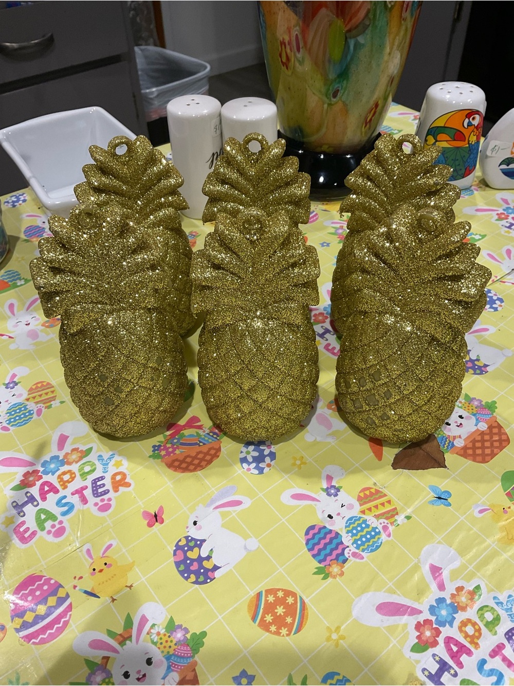 BP-Set of 6 Gold Glitter Pineapple Figurines 5 INCHES TALL-GOLD GLITTER